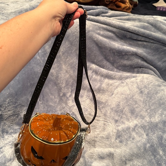 Pumpkin Shaped Crossbody Bag New never used - Picture 10 of 10